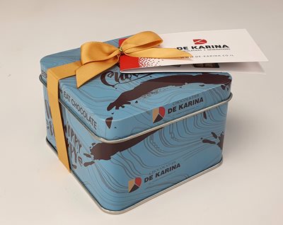 מארז פרליני שוקולד במעטפת קקאו עדין במילוי שקדים באריזת פח יוקרתית